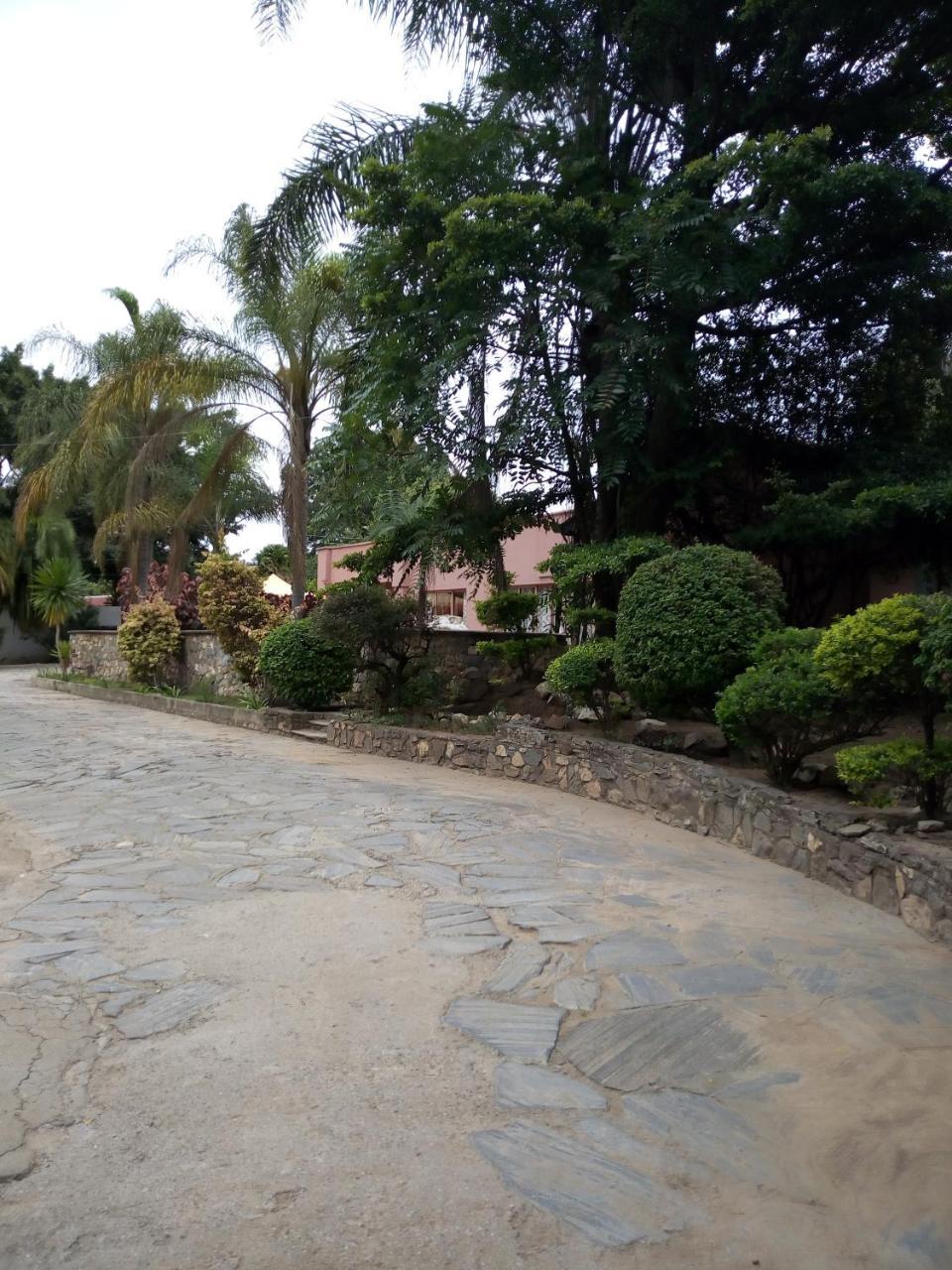 Zenith Lodge Lusaka Luaran gambar