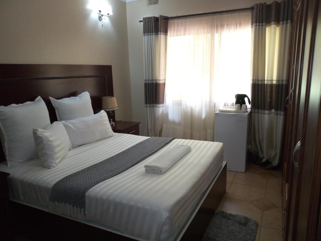Zenith Lodge Lusaka Luaran gambar